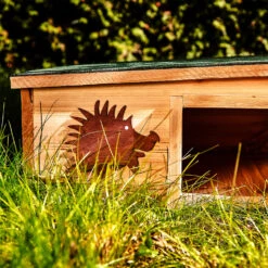 Igelhaus Futterhaus Überwinterung 2 Kammern Tannenholz Unbehandelt 11 Igelhaus Futterhaus Überwinterung 2 Kammern Tannenholz Unbehandelt -Heimladen 10038027 yy 0003 logo